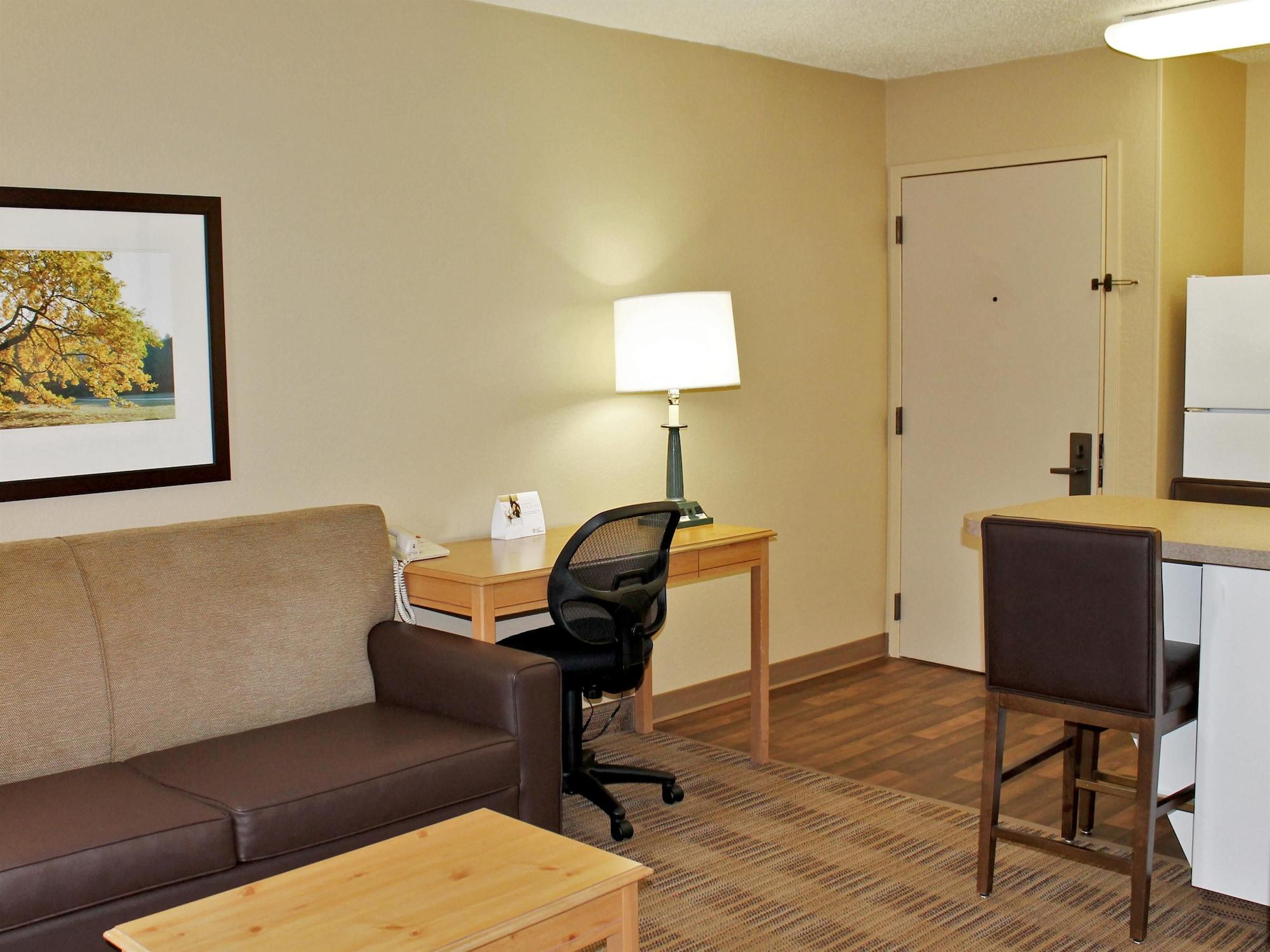 Extended Stay America Suites - North Chesterfield - Arboretum Richmond Exteriör bild